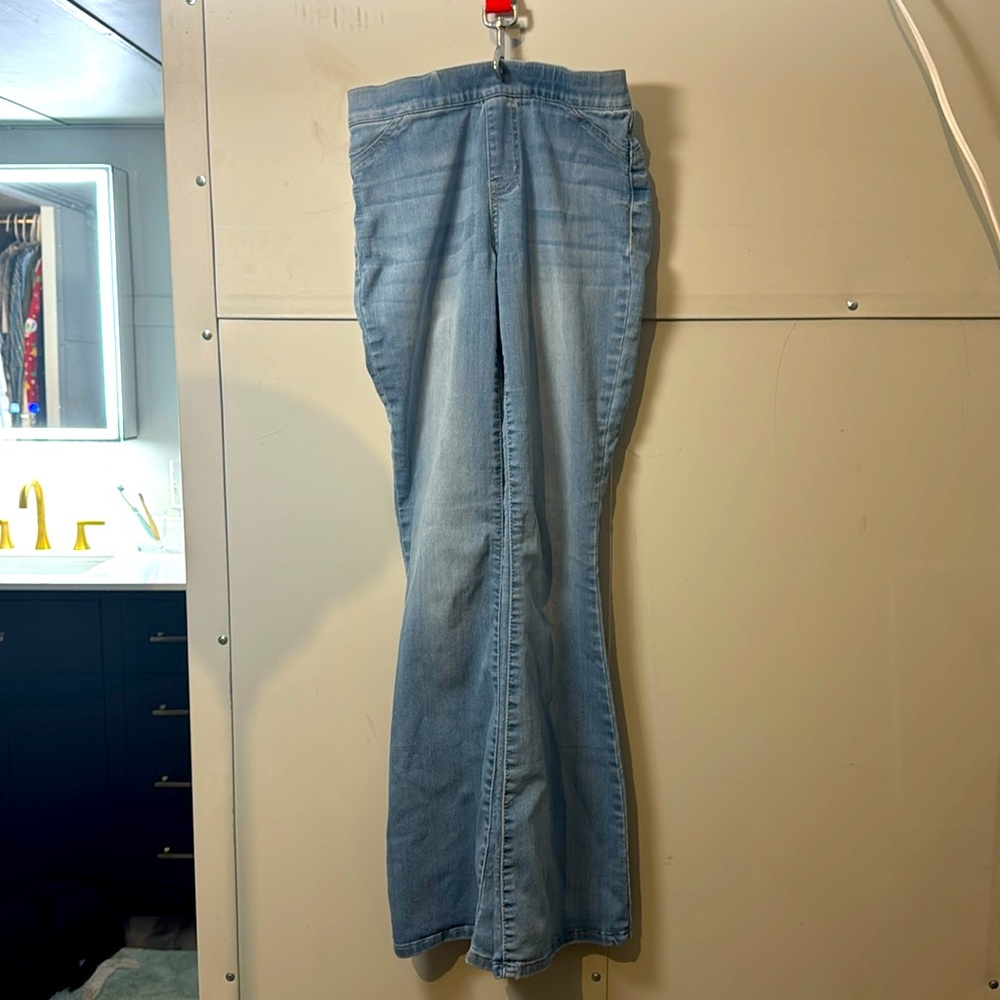 Elastic waist Stretch Light Wash Flare jeans